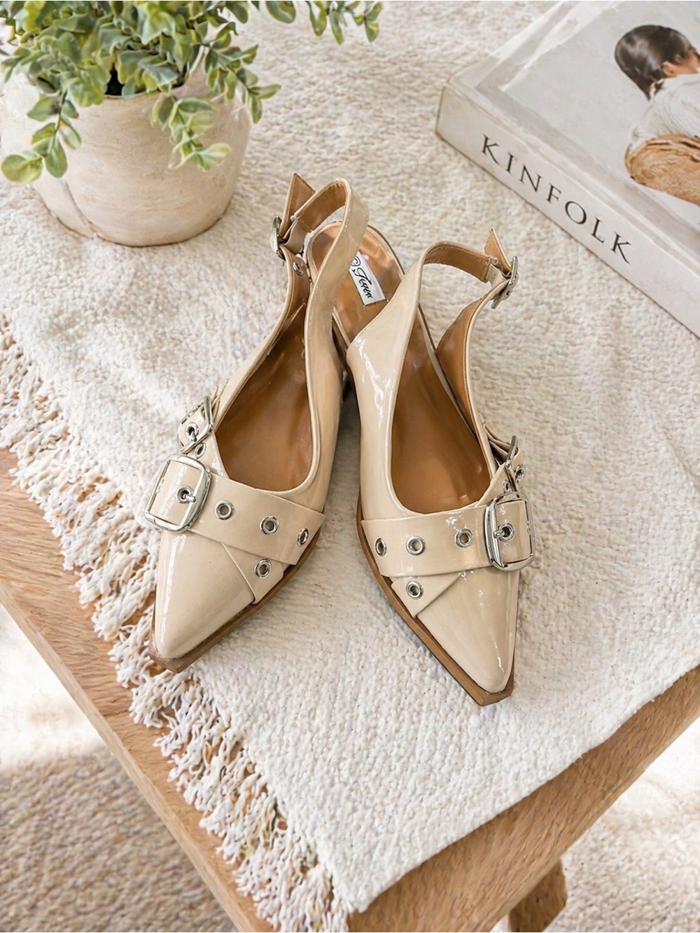 Forever Link Nude Slingback Flats Sz 10 Pointed Toe Buckle Strap Chic Shoes NWOT